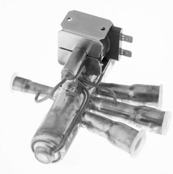 Ruud 61-101684-01 Reversing Valve with 24V Coil