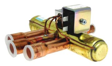 Ruud 61-102498-02 Reversing Valve with 24V Coil